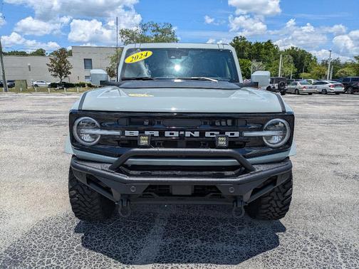 2024 Ford Bronco Outer Banks