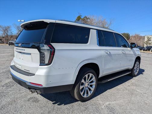 2025 Chevrolet Suburban Premier
