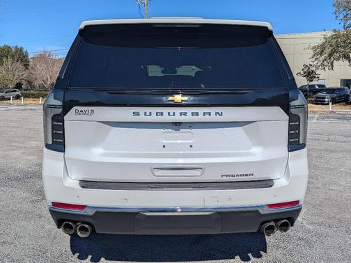 2025 Chevrolet Suburban Premier