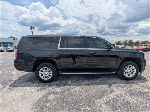 Onyx Black 2019 GMC Yukon XL SLT
