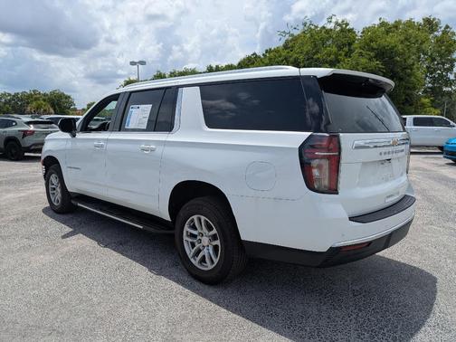 Summit White 2024 Chevrolet Suburban LT