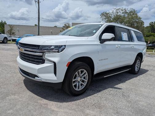 Summit White 2024 Chevrolet Suburban LT