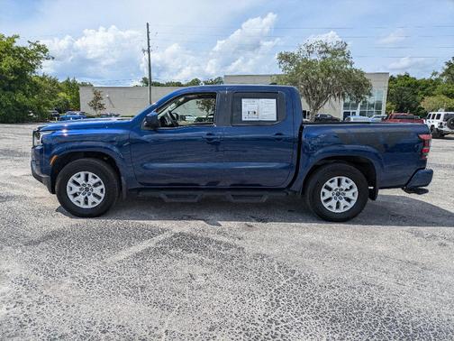 2023 Nissan Frontier SV