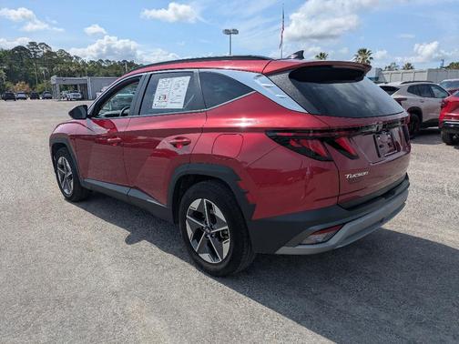 Red 2025 Hyundai TUCSON SEL