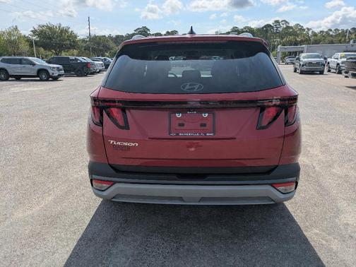 Red 2025 Hyundai TUCSON SEL