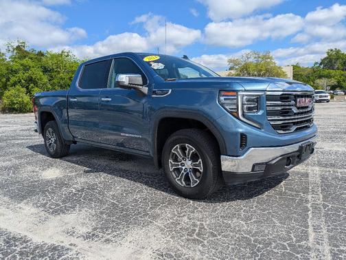 2024 GMC Sierra 1500 SLT