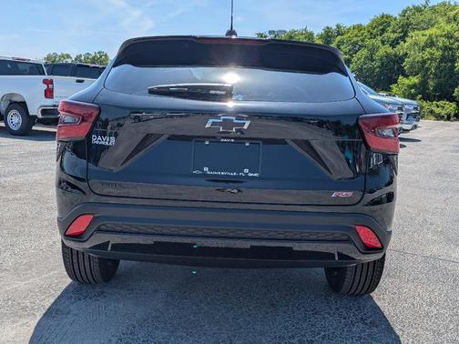 Black 2026 Chevrolet Trax 1RS