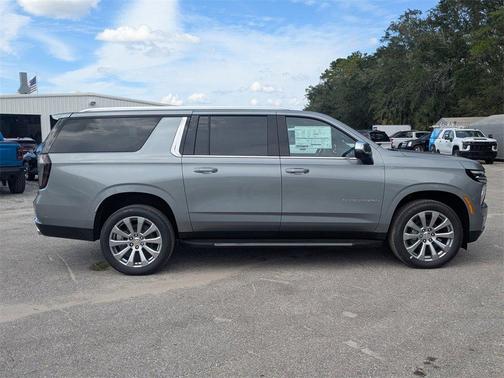 2025 Chevrolet Suburban Premier