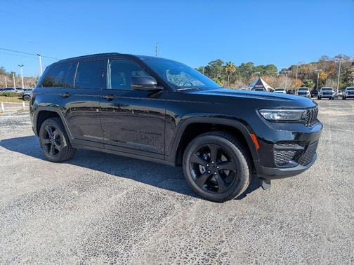 2023 Jeep Grand Cherokee Altitude