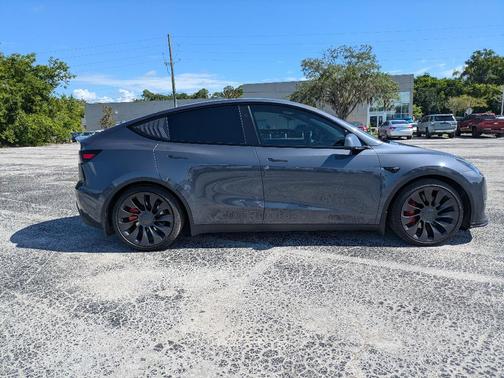 2023 Tesla Model Y Performance