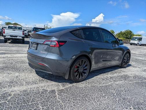 2023 Tesla Model Y Performance