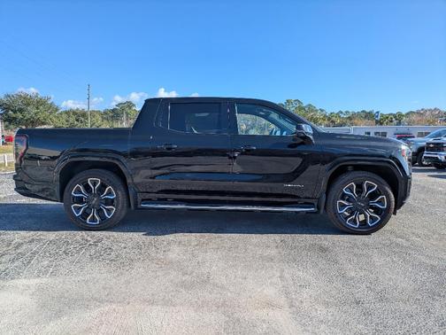 2025 GMC Sierra EV Denali