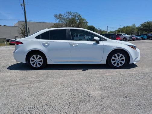 Ice 2024 Toyota Corolla LE