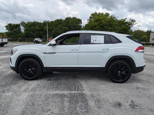 2025 Volkswagen Atlas Cross Sport 2.0T SE w/Technology