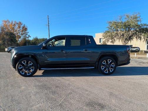 2025 GMC Sierra EV Denali