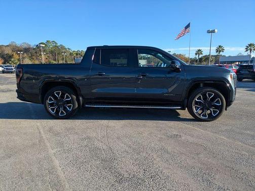 2025 GMC Sierra EV Denali