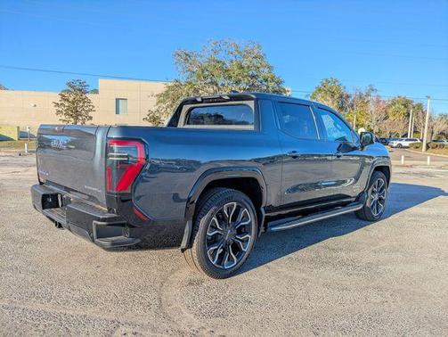 2025 GMC Sierra EV Denali