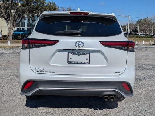 2022 Toyota Highlander XSE