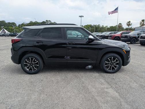 Black 2026 Chevrolet Trailblazer ACTIV