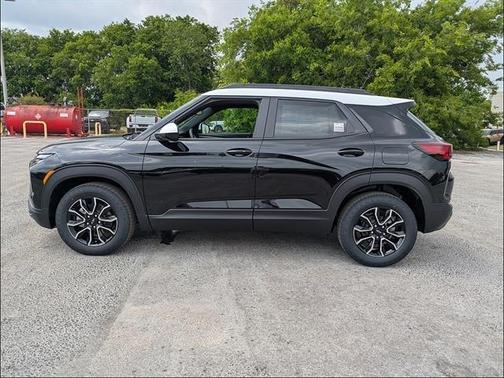 Black 2026 Chevrolet Trailblazer ACTIV