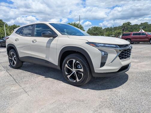 Tan 2026 Chevrolet Trax 1RS