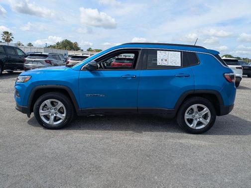 Hydro Blue Pearlcoat 2024 Jeep Compass Latitude