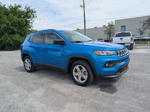 Hydro Blue Pearlcoat 2024 Jeep Compass Latitude