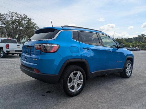 Hydro Blue Pearlcoat 2024 Jeep Compass Latitude