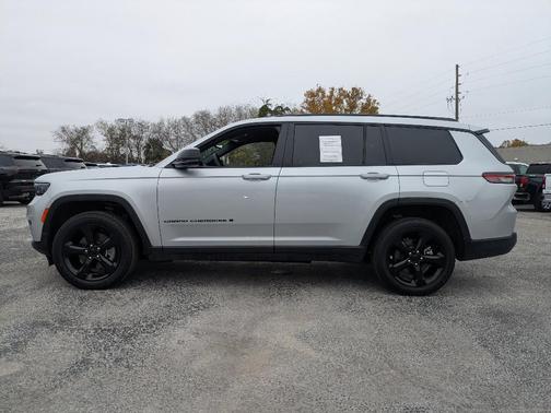 2023 Jeep Grand Cherokee L Laredo