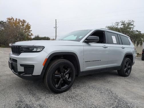 2023 Jeep Grand Cherokee L Laredo