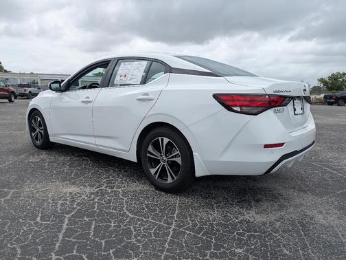 Cloud White 2022 Nissan Sentra SV