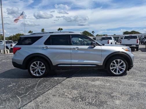 2022 Ford Explorer Platinum