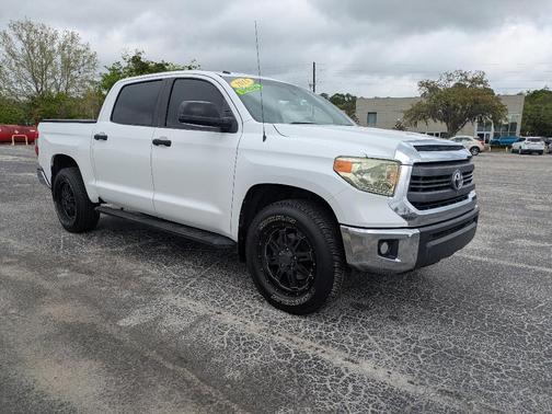 2015 Toyota Tundra SR5