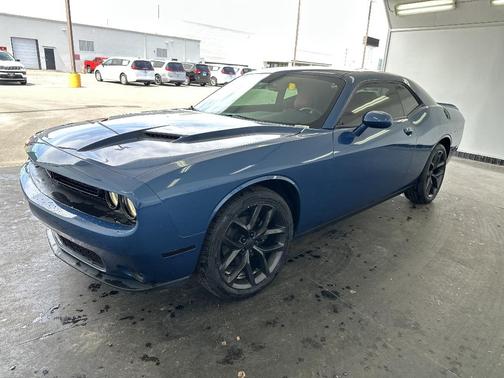Frostbite 2022 Dodge Challenger SXT
