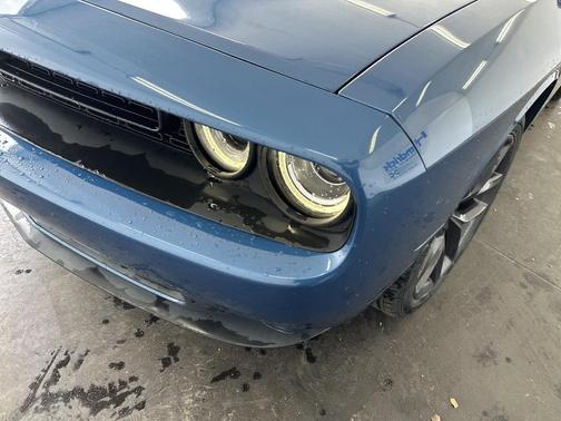 Frostbite 2022 Dodge Challenger SXT