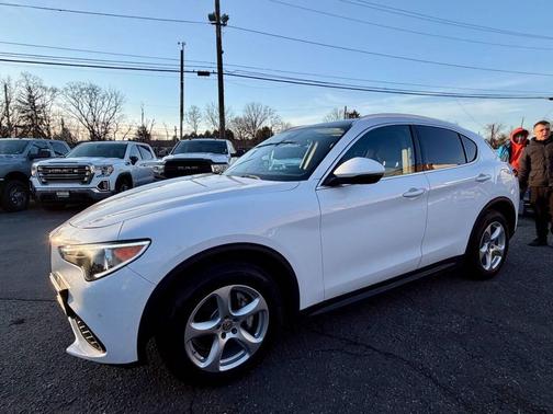 Alfa White 2020 Alfa Romeo Stelvio Base