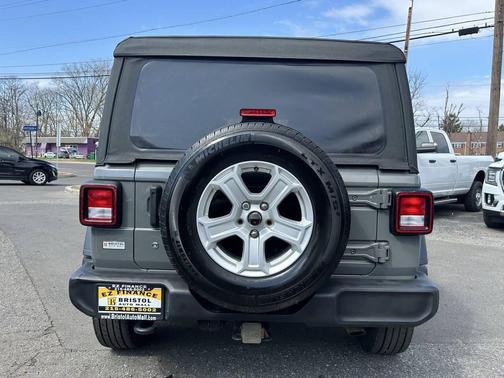 Gray 2018 Jeep Wrangler Unlimited Sport