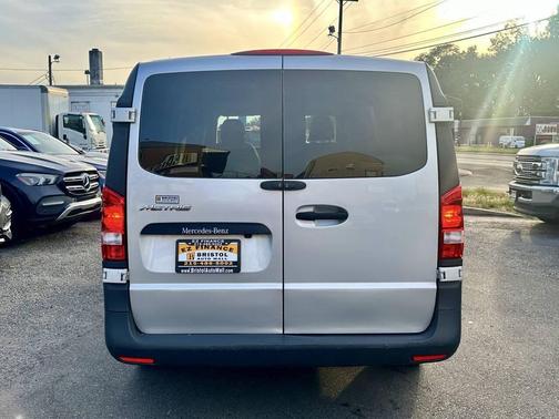 2022 Mercedes-Benz Metris Base