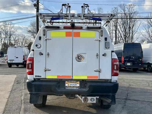 2019 RAM 2500 Tradesman Crew Cab 4x4 6'4' Box