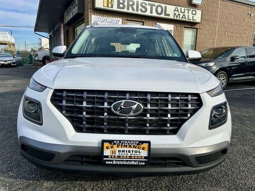 2024 Hyundai VENUE SEL