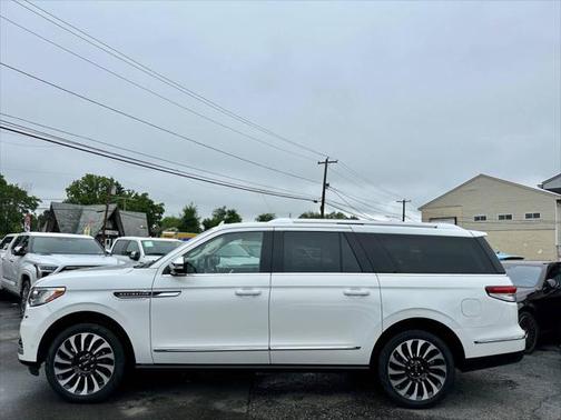 2023 Lincoln Navigator Black Label