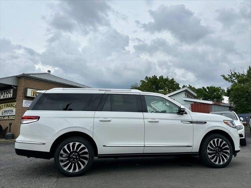 2023 Lincoln Navigator Black Label