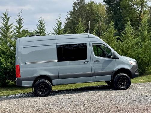 2023 Mercedes-Benz Sprinter 2500 Standard Roof