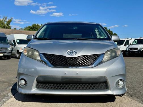 2014 Toyota Sienna SE