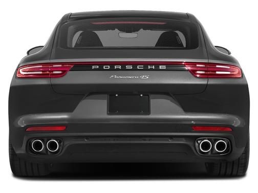 2017 Porsche Panamera 4