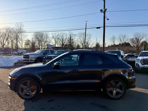 2018 Porsche Macan Turbo