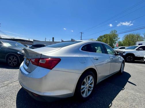 Silver Ice Metallic 2016 Chevrolet Malibu 1LT