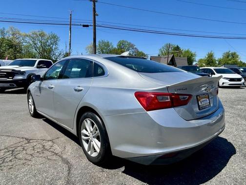 Silver Ice Metallic 2016 Chevrolet Malibu 1LT