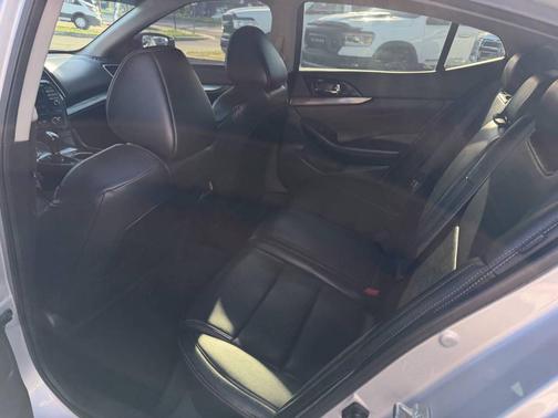 Brilliant Silver Metallic 2020 Nissan Maxima 3.5 SV