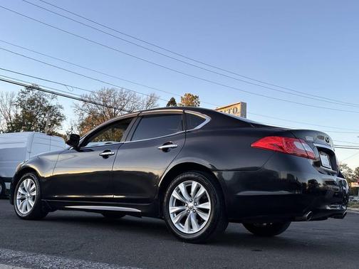 2011 INFINITI M37x Base